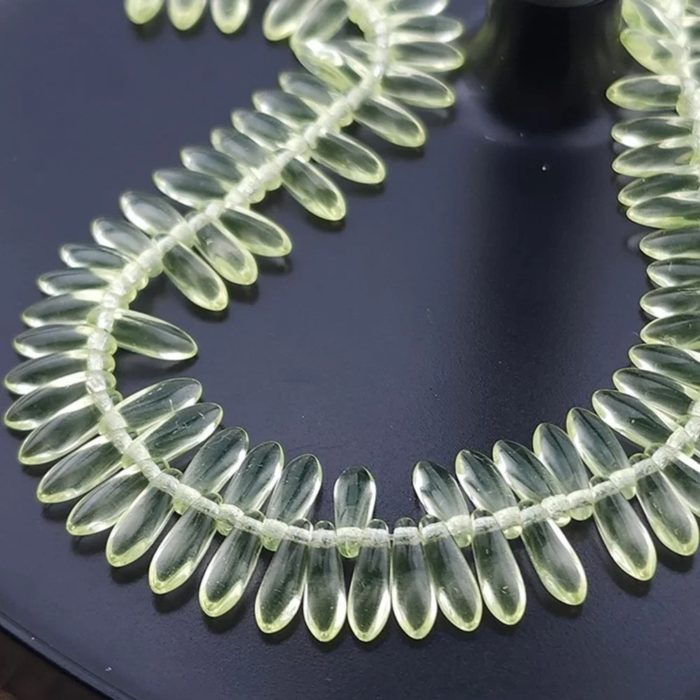 100pcs Czech Glass Dagger Beads, Uranium‎ Glass, UV light reactive